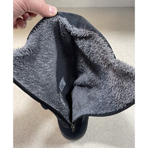 Nike Women's Black Suede Boot/Sneakers Sz 7.5 Back Zipper, Comfy Faux Fur Lining - Picture 10 of 12